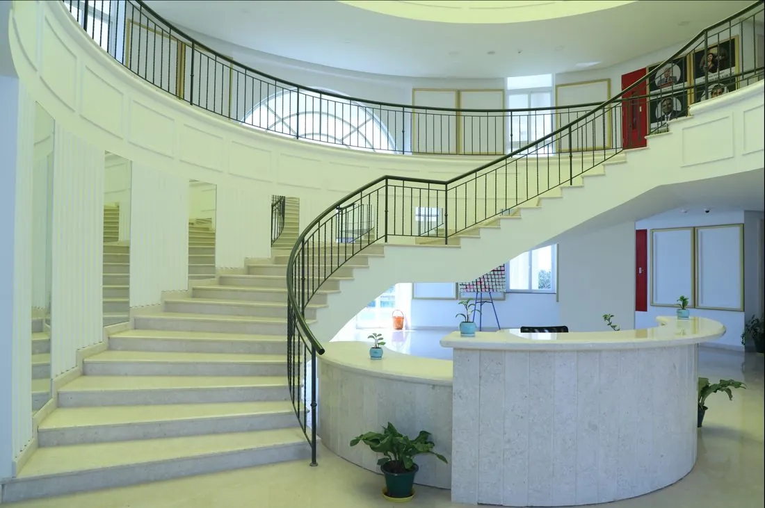 Aequs — Reception, completed interior (reality)
